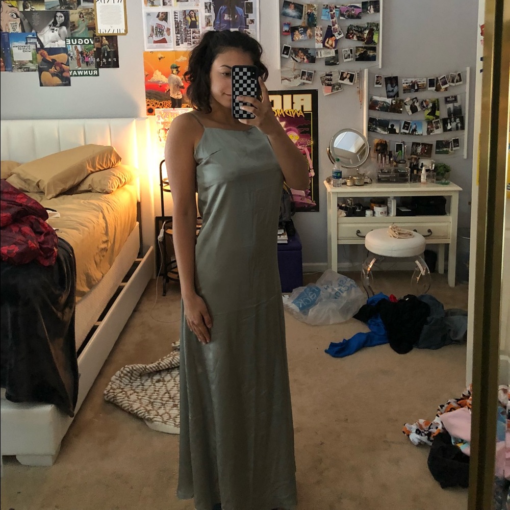 SILK GRAY/SILVER DRESS